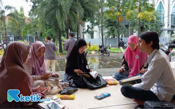 Thumbnail Kisah Amrullah, Guru Inspiratif Dirikan Komunitas Pengembangan Diri, Antar Anggota Raih LPDP