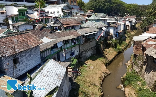 Thumbnail Masuk Musim Hujan, Rumah di Sempadan Sungai Kota Malang Diminta Waspada