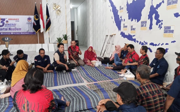Thumbnail Difabel Minim Dukungan Pemkot, NasDem Surabaya Beri Pelatihan Keterampilan
