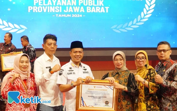 Thumbnail Lagi, Pemkab Bandung Raih Predikat Zona Hijau Pelayanan Publik Ombudsman Jawa Barat