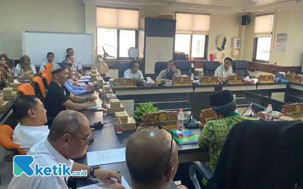 Thumbnail Komisi D DPRD Surabaya Tampung Persoalan Taman Makam Bungkul