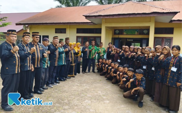 Baju Khas Motif Aceh Singkil, Seragam Baru Siswa di Tahun Pelajaran Baru