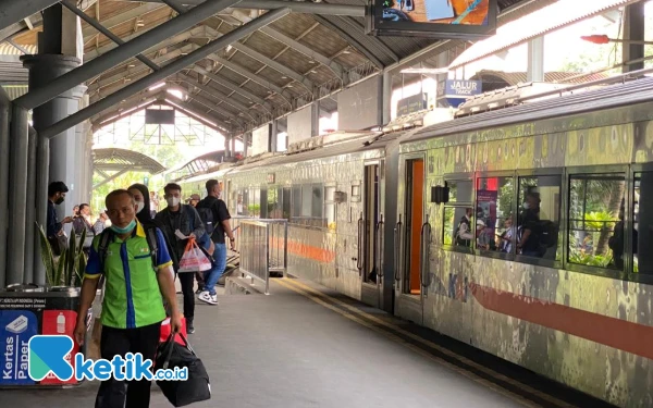 Thumbnail Libur Panjang Nataru, KAI Daop 8 Tambah 6 KA Jarak Jauh dan 2 Lokal