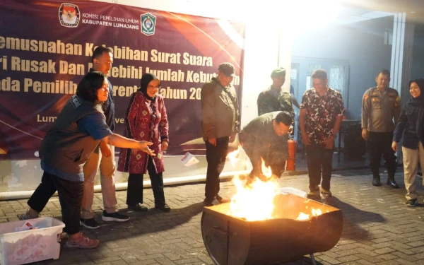 1.823 Kertas Suara Rusak Dimusnahkan KPU Lumajang