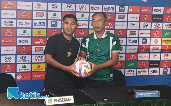 Thumbnail Tanpa Pelatih Kepala, Persebaya Yakin Tumbangkan Arema di Kandang