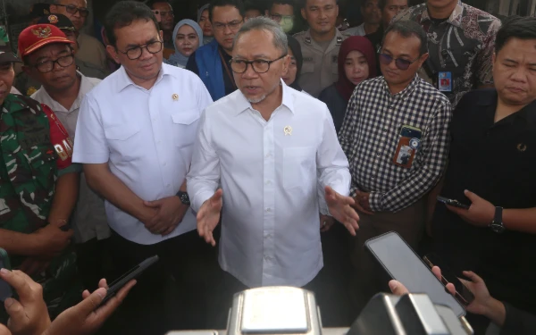 Thumbnail Menko Pangan Pastikan Harga Bapok di Surabaya Jelang Nataru Sesuai HET