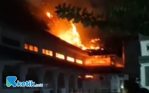 Gedung DPRD Kabupaten Pekalongan Diamuk Si Jago Merah, 3 Ruangan Terbakar