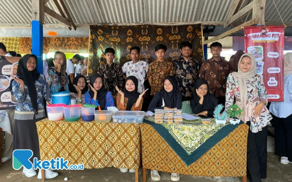 Thumbnail DT SMAN 1 Soko Jadi Mentor Program P5, Sukses Suguhkan Aneka Produk Kreatif di Bazar Kewirausahaan