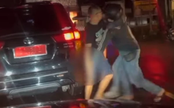 Thumbnail Viral Kajari Kabupaten Kediri vs Pemotor hingga Lepaskan Tembakan