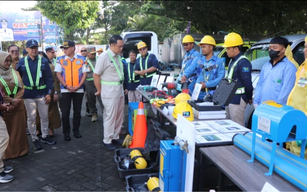 Thumbnail Sambut Nataru, Pj Wali Kota Malang Pimpin Apel Siaga di Tugu Tirta
