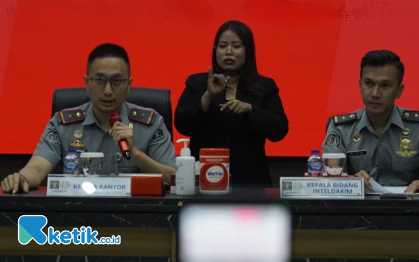Thumbnail Imigrasi Surabaya Deportasi 44 WNA Overstay Selama 2024