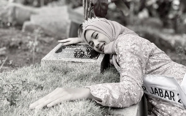 Thumbnail Perempuan Tanpa Laki-Laki Tetaplah Ratu, tetapi Perempuan Tanpa Ayah Bagai Cahaya yang Hilang Menjadi Gelap