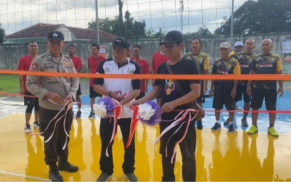 Thumbnail Berhadiah Hewan Ternak, Turnamen Bola Voli Desa Bangilan Sukses Tarik Animo Warga