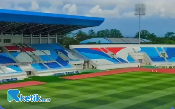 Thumbnail Selesai Direnovasi, Stadion Kanjuruhan Malang Siap Diresmikan Presiden Prabowo