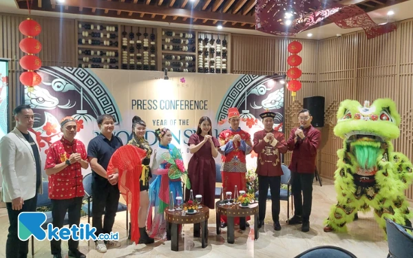 Thumbnail Sambut Perayaan Imlek 2025, Mercure Surabaya Hadirkan Gala Dinner dan Hiburan Spektakuler