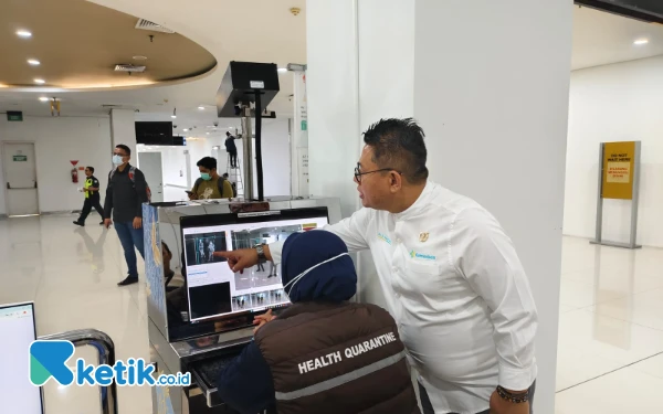 Thumbnail Antisipasi Penyebaran Virus HMPV, BBKK Surabaya Deteksi Suhu Tubuh Penumpang di Bandara Juanda