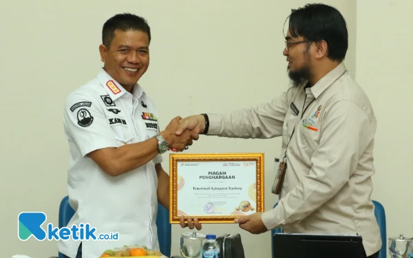 Thumbnail IPS Capai 2,64 Poin, Bupati Bandung Terima Penghargaan Badan Pusat Statistik