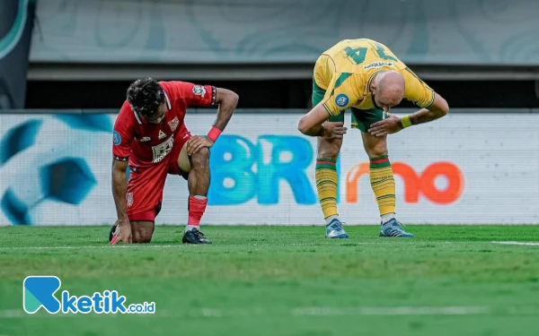 Thumbnail Persebaya Ditundukkan Malut United 2 Gol Tanpa Balas di Kandang