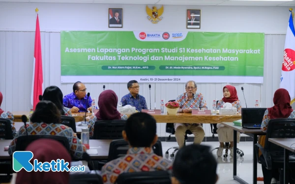 Thumbnail Resmi Terakreditasi Unggul, Prodi S1 Kesehatan Masyarakat IIK Bhakta Siap Jadi Pilihan Kampus Favorit di Kediri