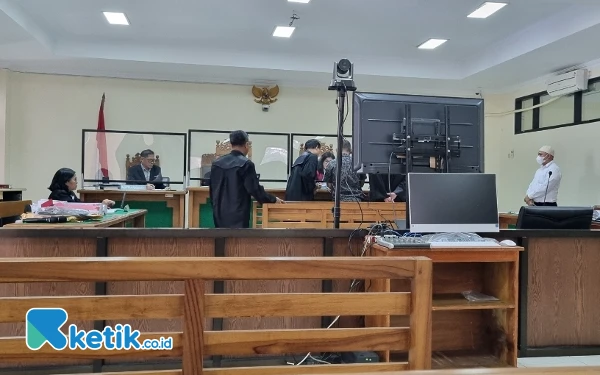 Thumbnail Saksi Sebut Nama Mantan Kalapas Kusnan dalam Sidang Dugaan Pungli Lapas Cebongan