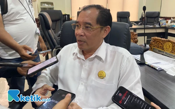 Thumbnail Suhu 37 Derajat Tidak Cukup? RS Tolak Pasien, Komisi D Surabaya Elus Dada