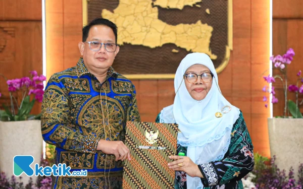 Thumbnail Karna Ditahan KPK, Wabup Situbondo Khoirani Resmi Jabat Plt Bupati