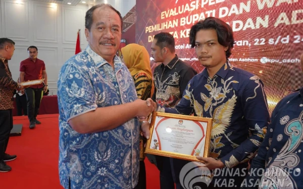 Thumbnail Hadiri Rapat Koordinasi Evaluasi KPU, Wakil Bupati Asahan Minta Pilkada Selanjutnya Lebih Baik