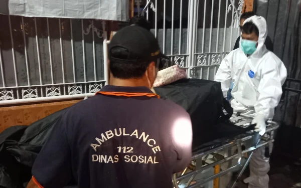 Thumbnail Tidak Terlihat 4 Hari, Nenek 68 Tahun di Surabaya Tewas Tercebur Sumur