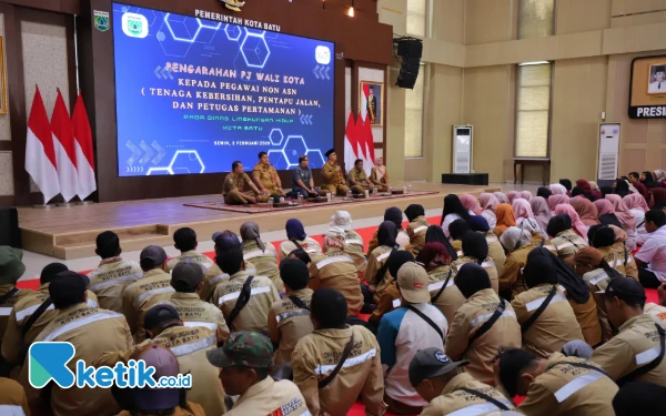 Pj Wali Kota Batu Beri Pengarahan Ratusan Petugas DLH