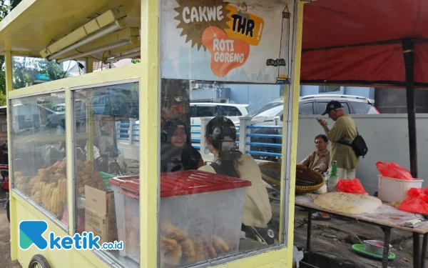 Thumbnail Kisruh Kelangkaan LPG, Pedagang: Nggak Masalah Mahal Asalkan Barangnya Ada