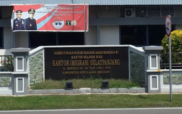 Imigrasi Selatpanjang Riau Periksa 20 WNA Bangladesh Terdampar di Pesisir