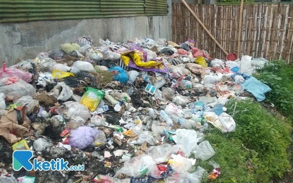 Sampah Berserakan Karena TPS Ditutup, Pemdes Bantengan di Madiun Bungkam