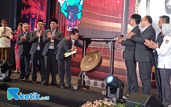 Thumbnail Berita - KPU Gelar Rapat Pleno Terbuka Penetapan Gubernur dan Wakil Gubernur Jatim
