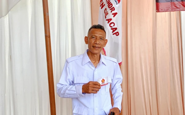 Thumbnail Berita - Aktivis Cilacap Resmi Gabung Partai Gerindra pada Momen Perayaan HUT Ke-17