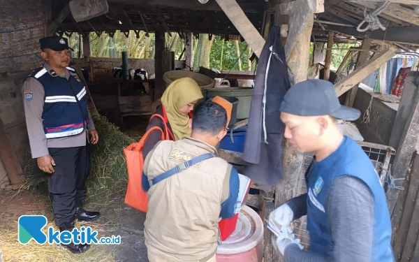 Thumbnail Berita - Kapolres Batu Tegaskan Bhabinkamtibmas Harus Aktif Dukung Penanggulangan PMK