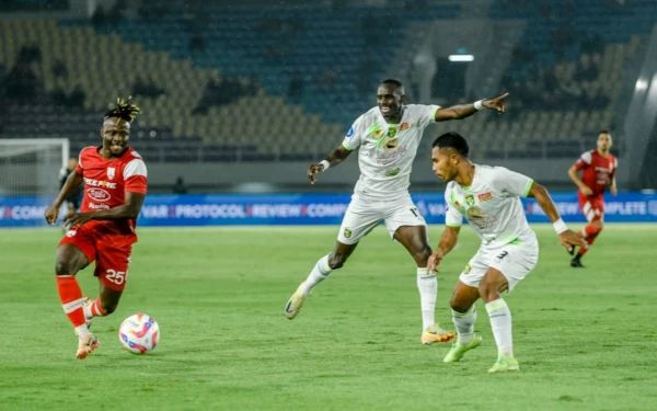 Thumbnail Berita - Kalah 2-1, Persebaya Alami Kekalahan Keenam di Solo