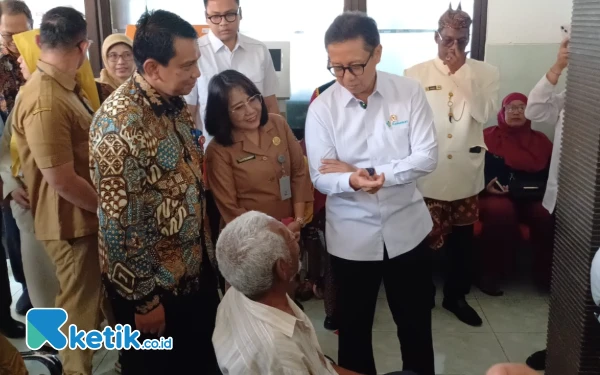 Thumbnail Pemerintah Targetkan Cek Kesehatan Gratis Jangkau 100 Juta Jiwa Dalam Setahun