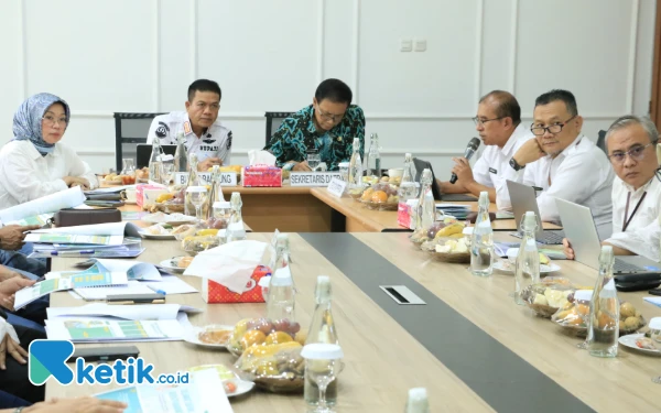 Thumbnail Bupati Bandung Minta Bapperida Fokus Program Perbaikan Infrastruktur dan Pendidikan