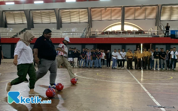 Thumbnail Meriahkan HPN 2025, PWI Blitar Raya Gelar Turnamen Futsal Pelajar