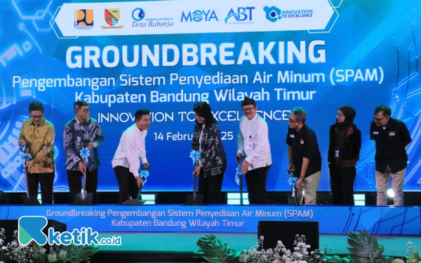 Thumbnail Berita - Wamen PU dan Bupati Bandung Groundbreaking Proyek SPAM Ciparay Bandung Timur