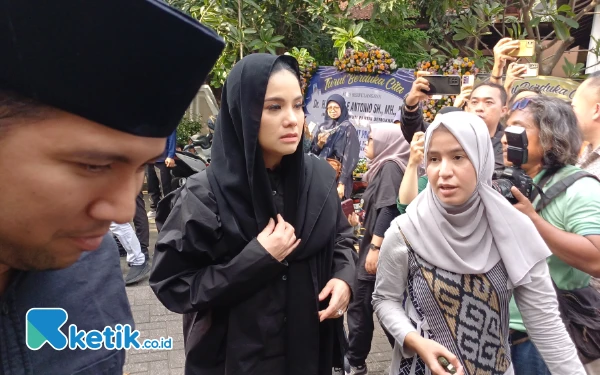 Sejumlah Tokoh Nasional Melayat di Rumah Renville Antonio, AHY Menyusul