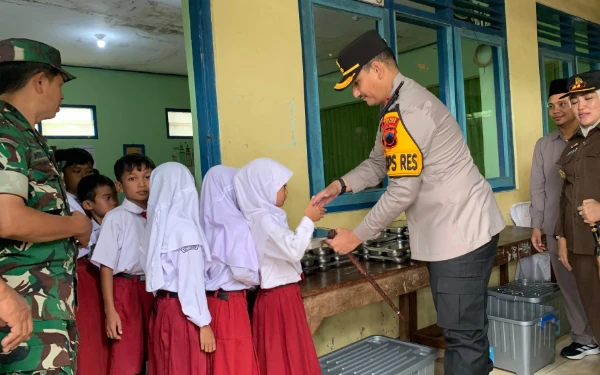 Dukung Pelaksanaan Program MBG, Kapolres Jepara Pastikan Pemenuhan Gizi Bagi Siswa