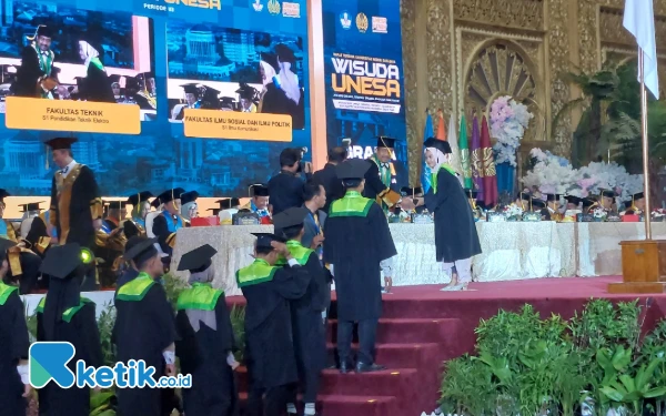 Thumbnail Unesa Wisuda 1.548 Lulusan, Siap Berkarya untuk Indonesia Emas 2045