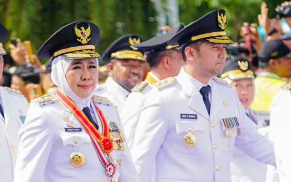 Thumbnail Berita - Usai Dilantik, Khofifah-Emil Siap Bersinergi dan Berkolaborasi