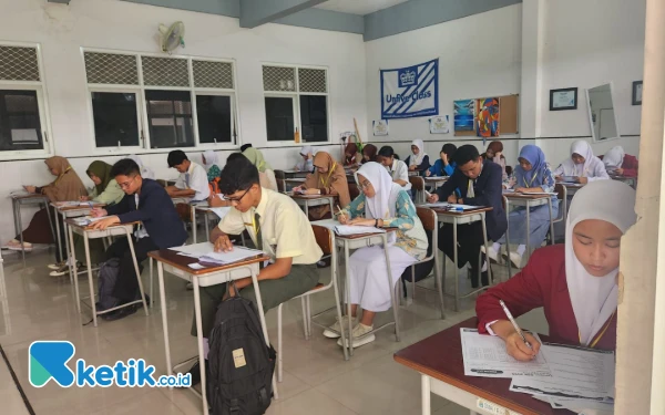 Thumbnail Cak Udin Beri Apresiasi Juara Olimpiade Sains Nasional SMA Swasta Kabupaten Malang