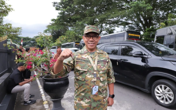 Thumbnail Nurochman Retreat, Heli Suyanto Pimpin Kota Batu Sebagai Plh Wali Kota