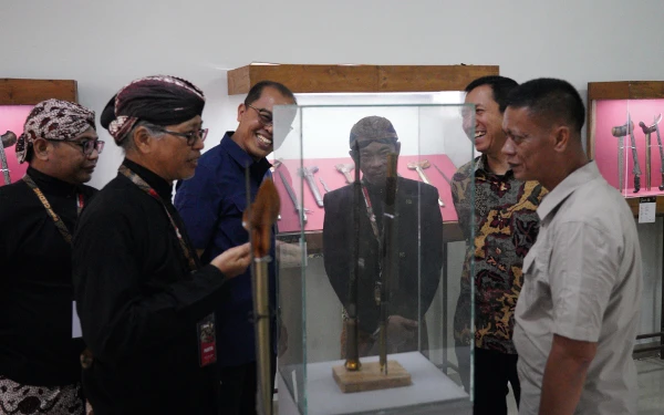 Thumbnail Dibuka Kasrem 072/Pamungkas Hadiri, Even Pasar Gedhe Ikhtiar Tingkatkan Nasionalisme Warga