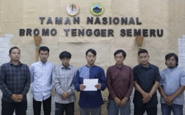 Sanksi Berlapis untuk 7 Pendaki Ilegal Semeru: Blacklist dan Penanaman Pohon
