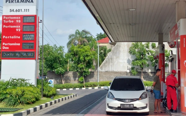 Thumbnail Mega Skandal Pertamina: Modus Oplosan BBM Bongkar Kerugian Rp193,7 Triliun!
