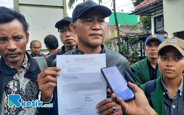 Thumbnail KRPK dan FMR Desak Kejaksaan Agung Bongkar Aktor Intelektual Kasus Korupsi di Blitar